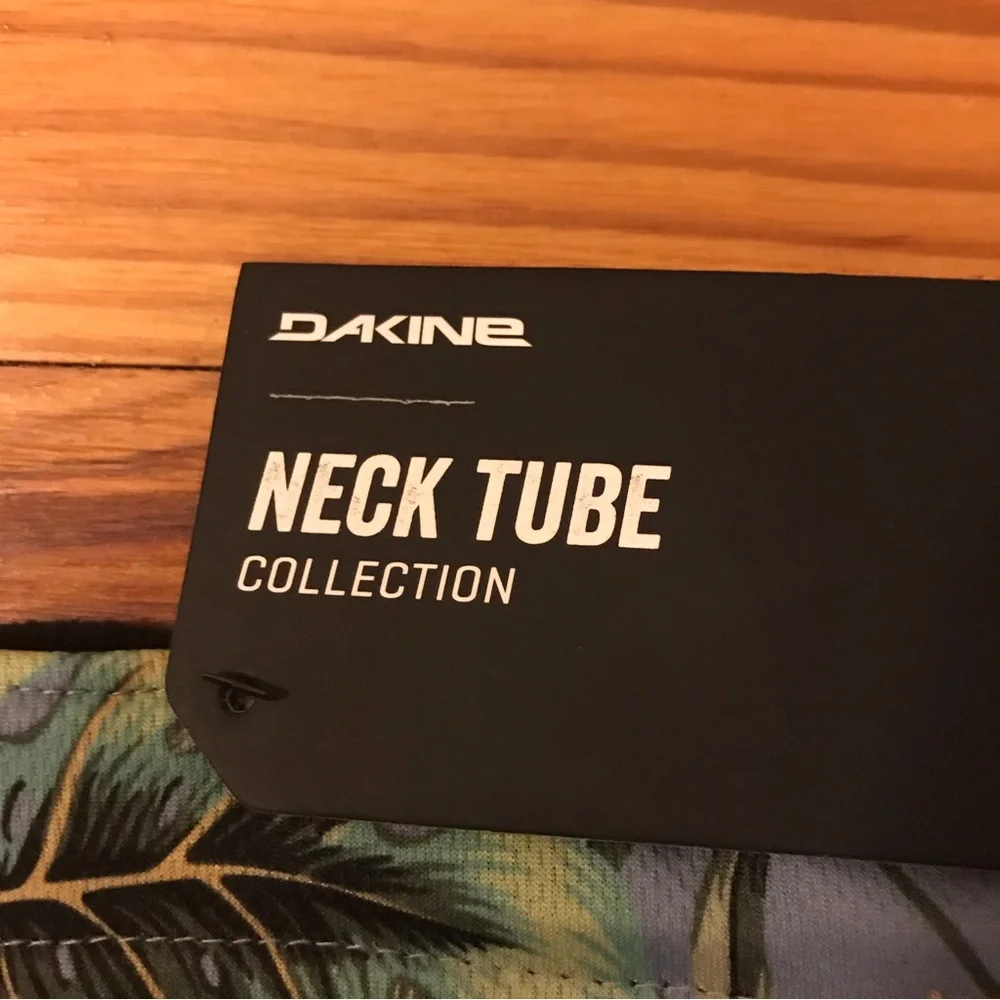 Dakine Tropical Floral Blue Neck Gater, NWT, OS